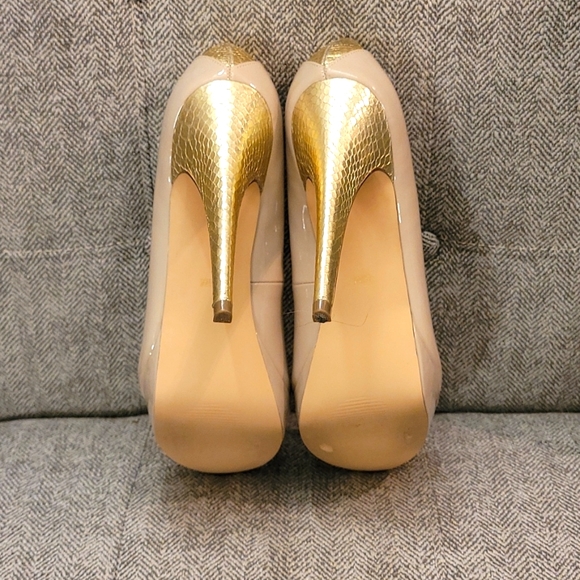 Womens G by Guess Beige Heels with Gold Accents - Picture 3 of 4